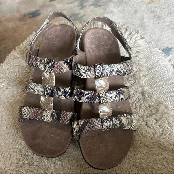 VIONIC Snakeskin Patterned Sandals Adjustable Sz 8 EXC CONDITION - Picture 5 of 8